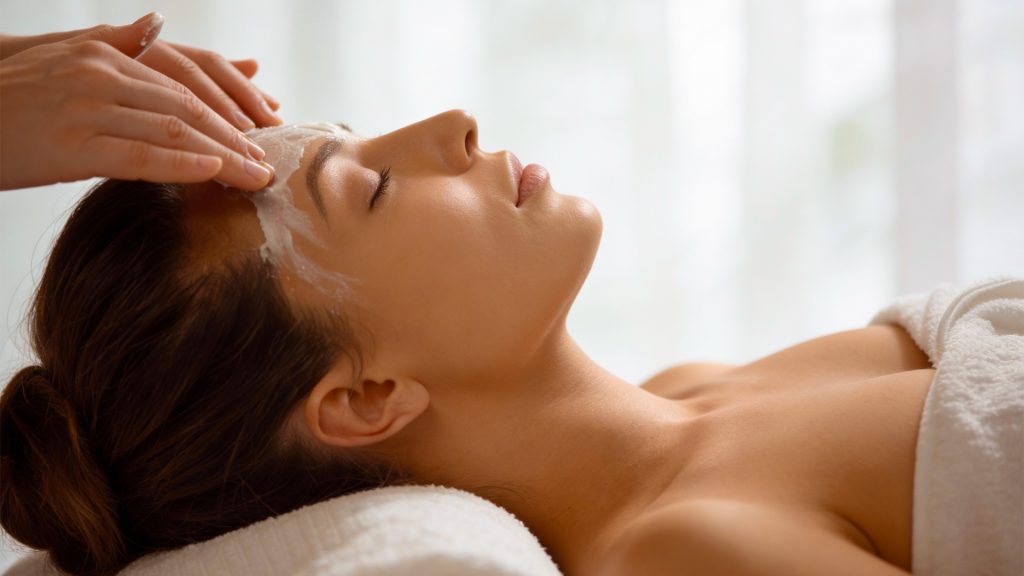 Tratamiento Glow Spicule Ritual para rejuvenecer y revitalizar la piel en Soho Beauty Clinic Málaga